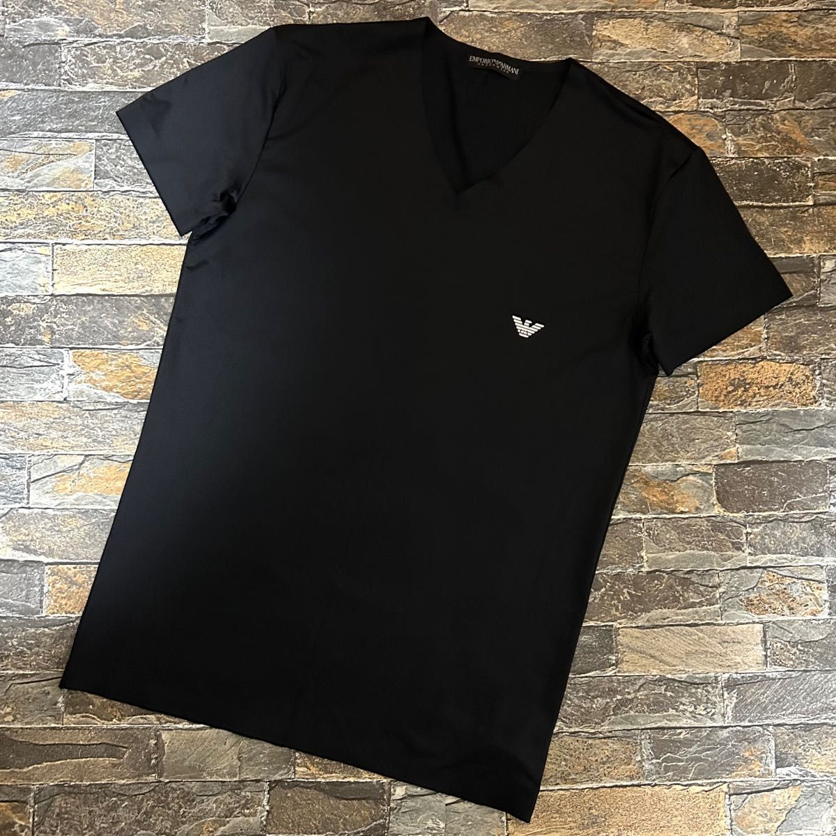 EMPORIO ARMANI アルマーニ ／Ｖネック スポーティー ストレッチTシャツ Mサイズ