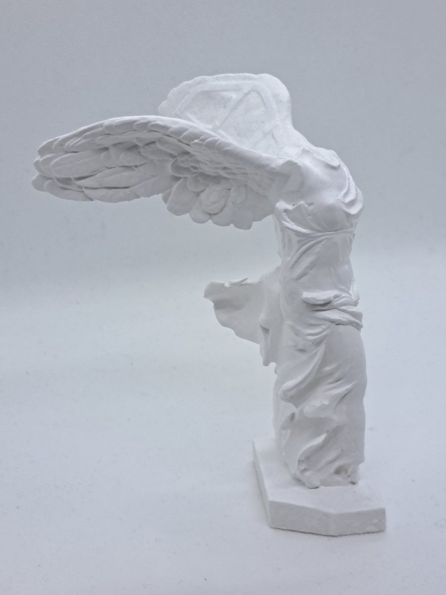 石膏像　デッサン　サモトラケのニケ　ホワイト　インテリア　彫刻　置物　レジン