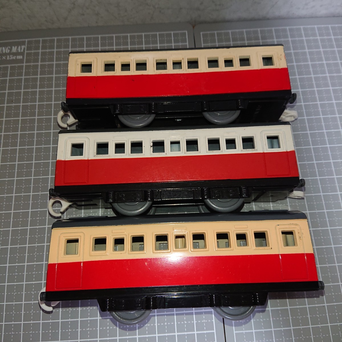 プラレール トーマス 客車 赤色 3両セット【まとめて大量出品中】の画像1