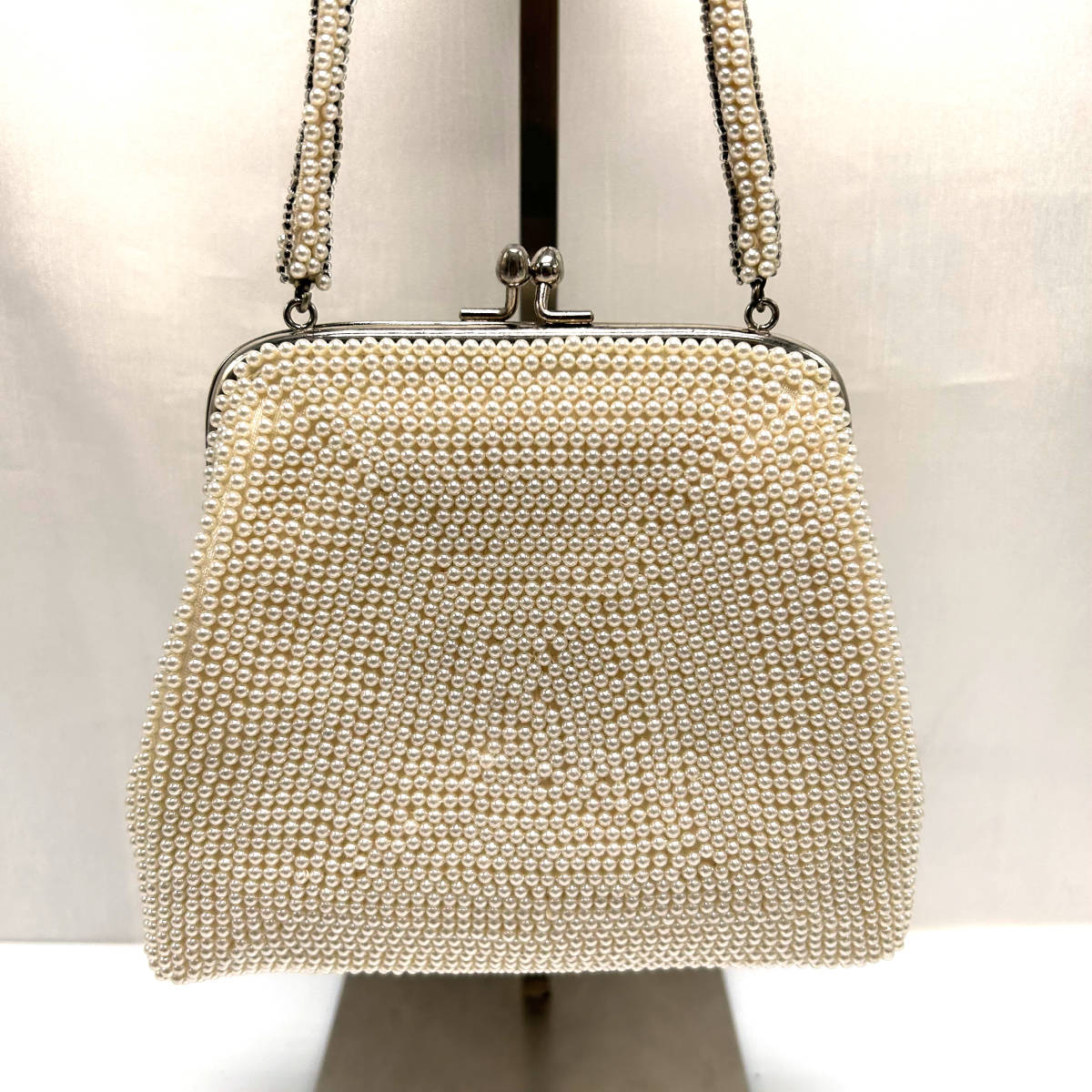  Showa Retro handbag bulrush . bag fake pearl bag Vintage white group . equipment Japanese clothes outing .. old 