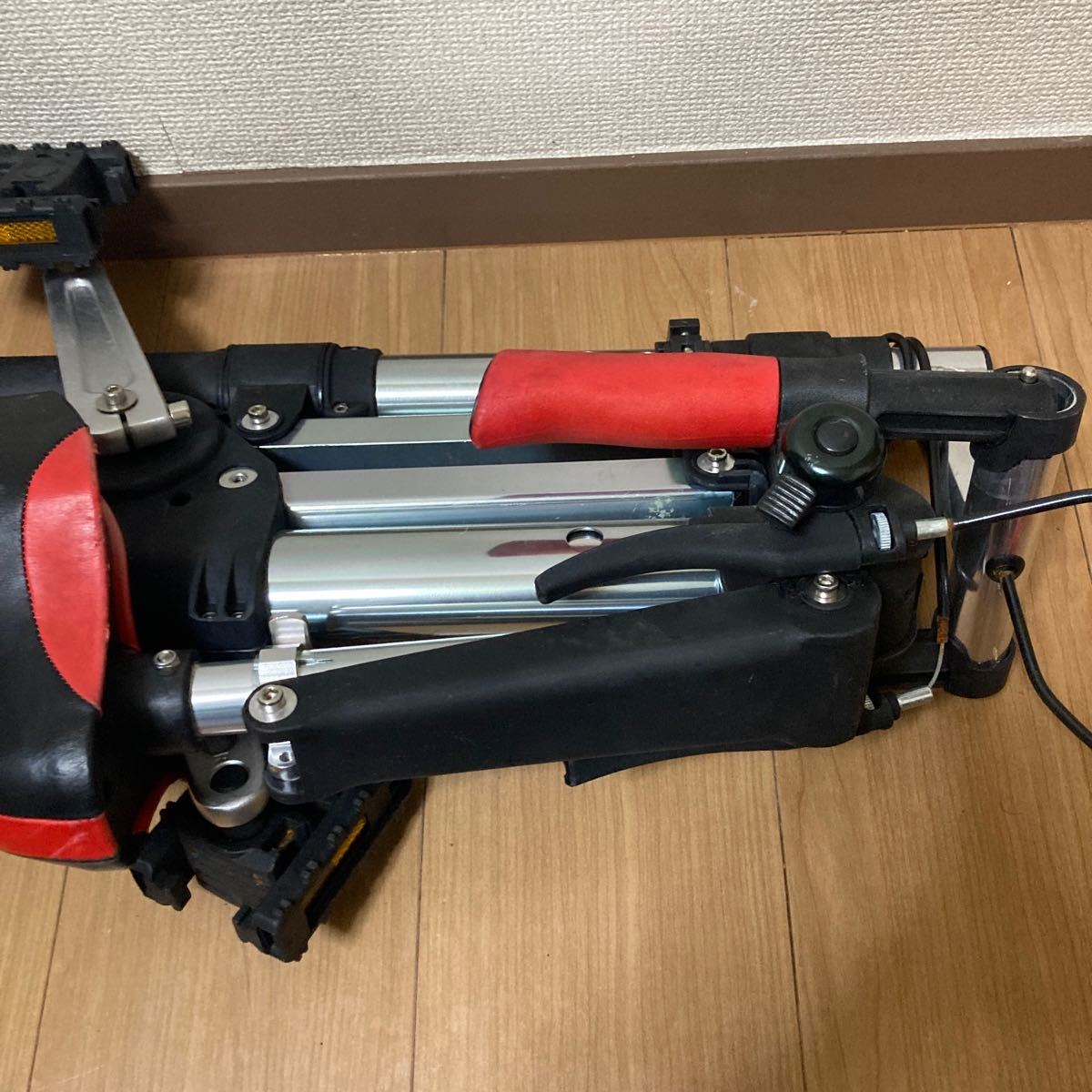 A-RideX？ 折り畳み自転車　コンパクト アウトドア 携帯自転車　_画像5