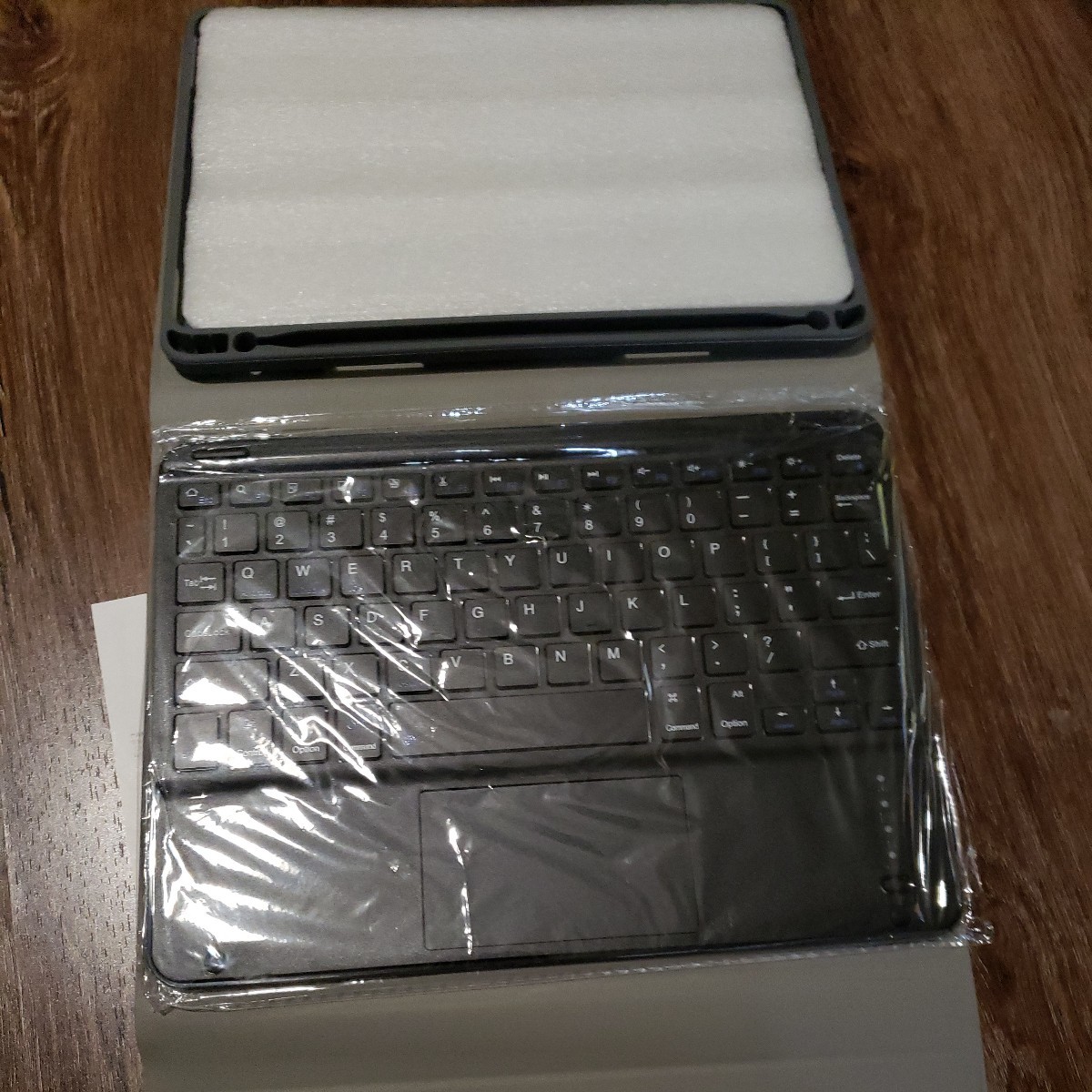 iPad9.7 キーボードケース 手帳型 iPad6/iPad5/iPad Pro9.7/iPad Air2/iPad Air 兼用Bluetoothキーボードカバー 脱着式 (ブルー)_画像8