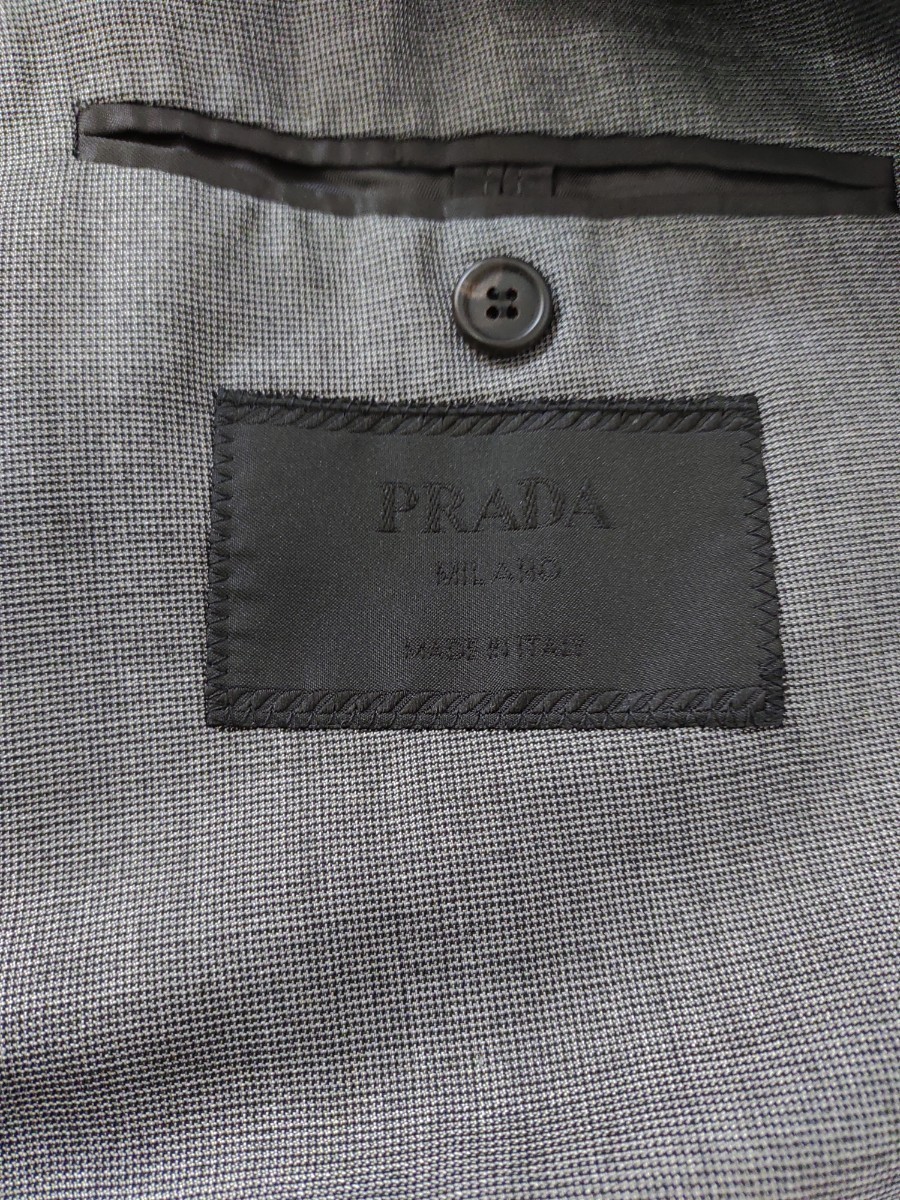 美品　PRADA　プラダ　スーツ　セットアップ　シルク46%　ウール54%　細身　サイズ50　グレー_画像6