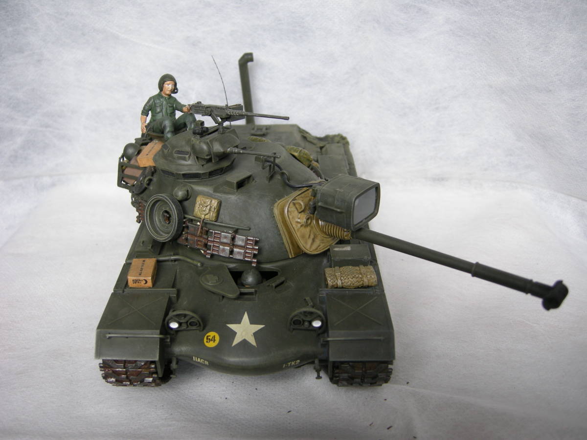 【プラモデル 完成品 1/35　WWⅡ　アメリカ軍　M-48A　パットン戦車】_画像8