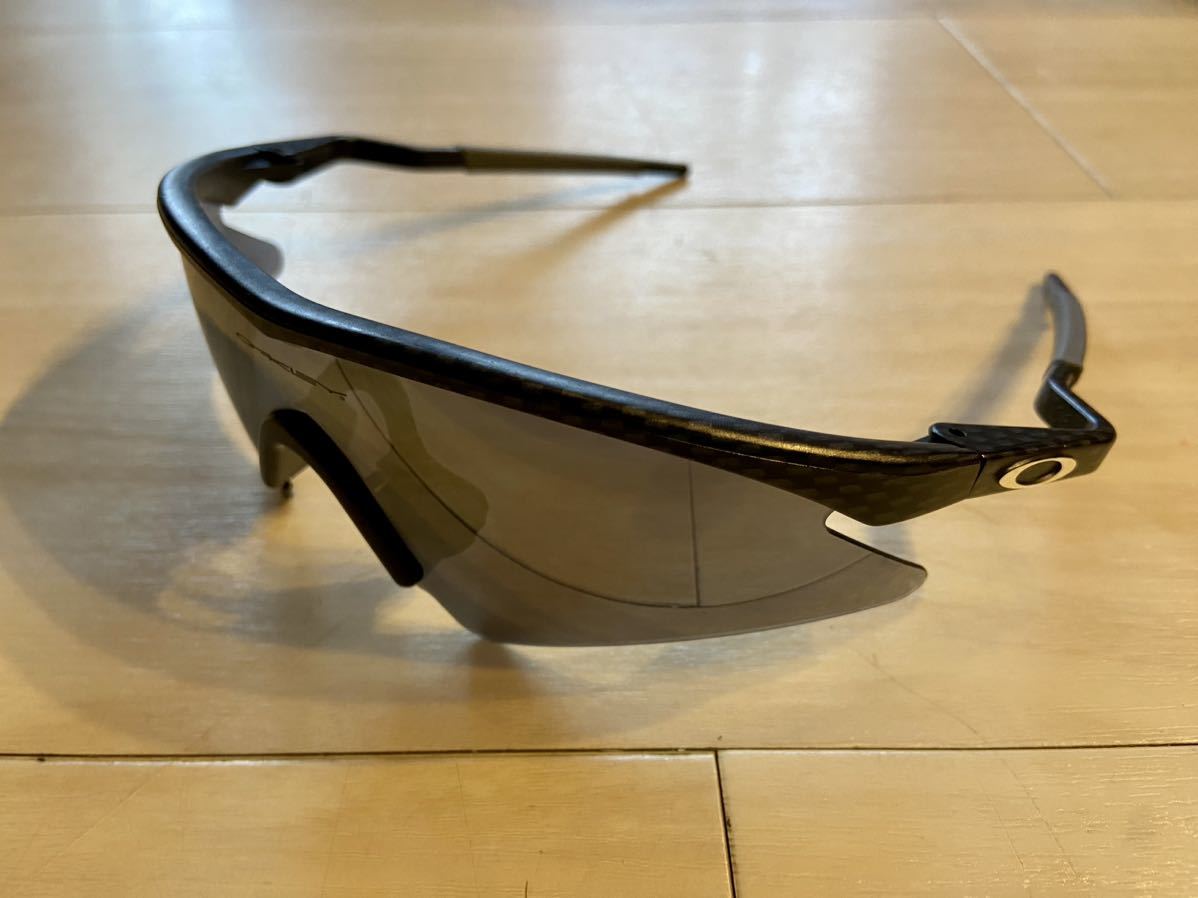 OAKLEY M FRAME MANBO 第2世代 純正SWEEPレンズ 非偏光 中古良品 廃盤 Mフレーム カーボン柄 廃盤 ビンテージ オークリー サングラス