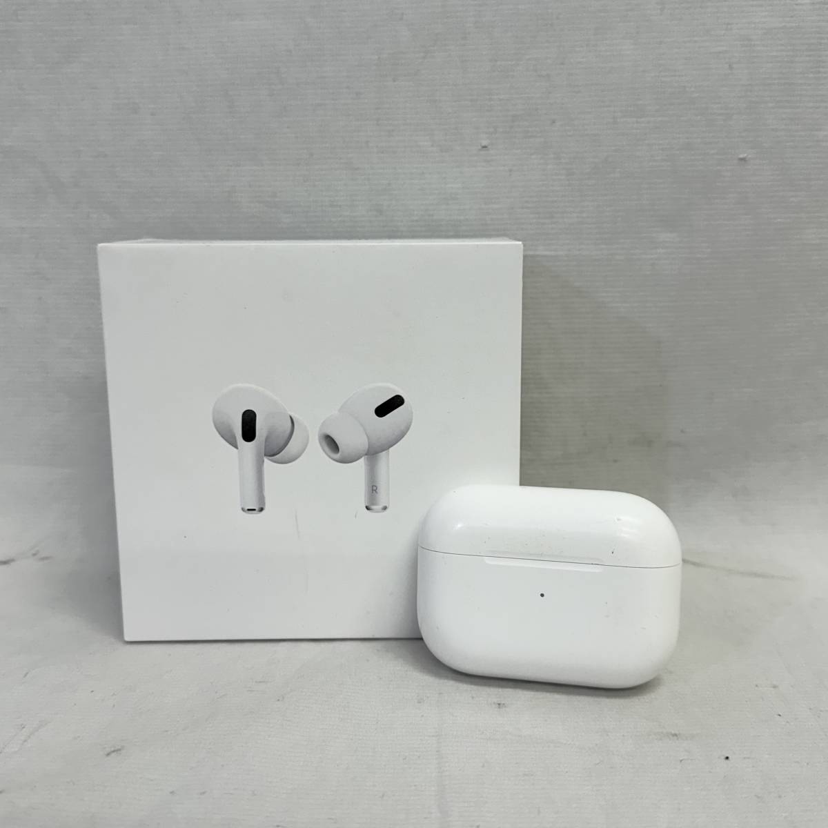【現状品】　Apple　アップル　AirPods Pro　MLWK3J/A　A2084　A2190　ワイヤレスイヤホン　付属品付き　MagSafe Charging Case