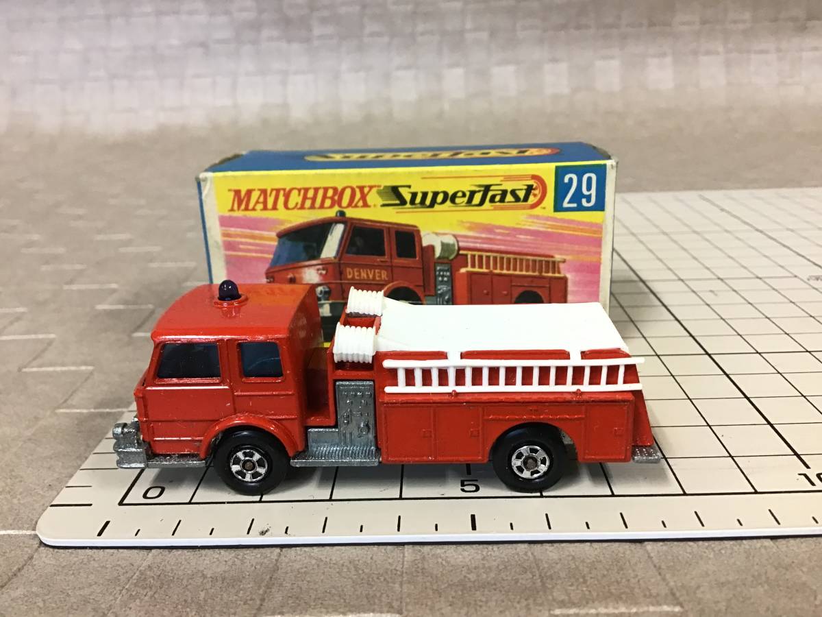 m29】 MATCHBOX マッチボックス No.29 FIRE PUMPER TRUCK ミニカー 当時物 レトロ 昭和レトロ レア物 希少 ヴィンテージ_画像8