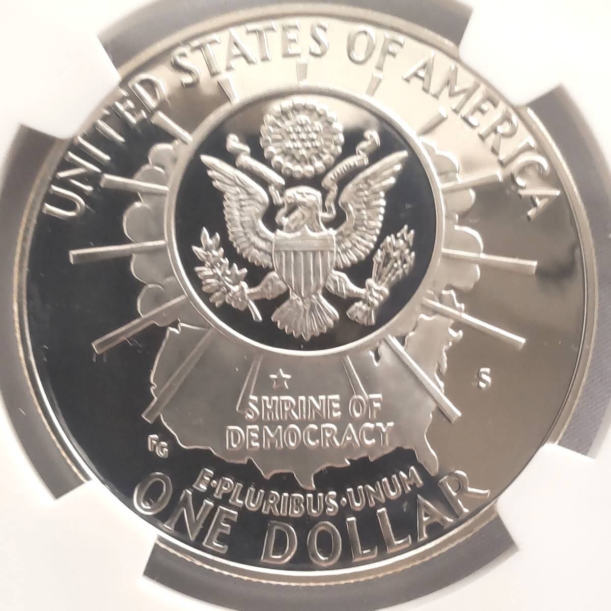 【準最高鑑定】1991年 アメリカ ラッシュモア山国立記念碑完成50年記念 銀貨 NGC PF69 ウルトラカメオ 1ドル シルバー モダンコイン の画像6