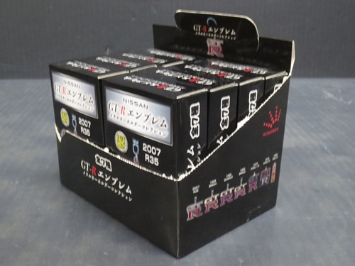 【未開封】NISSAN GT-Rエンブレム メタルキーホルダーコレクション 8個入りBOX_画像3