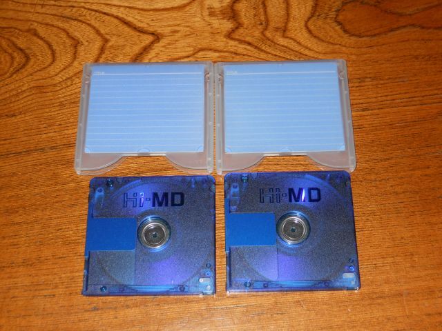 (S00) MD ミニディスク 中古 初期化済 SONY Hi-MD 1GB 2枚セット 同一デザイン インデックス紙2枚付_画像3