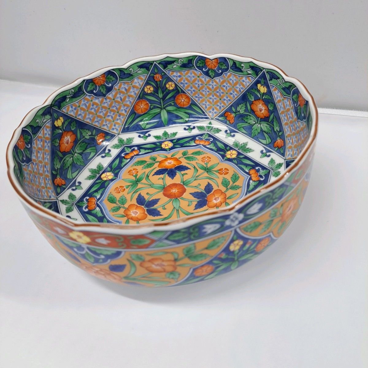 有田焼 飛鳥窯 大鉢1客 豪華 花唐草 七宝紋 牡丹 盛鉢 菓子鉢 大 有田焼 飛鳥窯 大鉢1客 豪華 花唐草 七宝紋 牡丹 盛鉢 菓子鉢 大