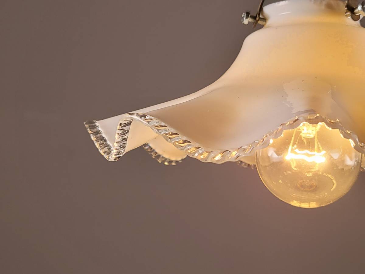 フランスアンティーク 1950年代の吊り下げ ガラスシェード ランプ　　可愛い._画像3