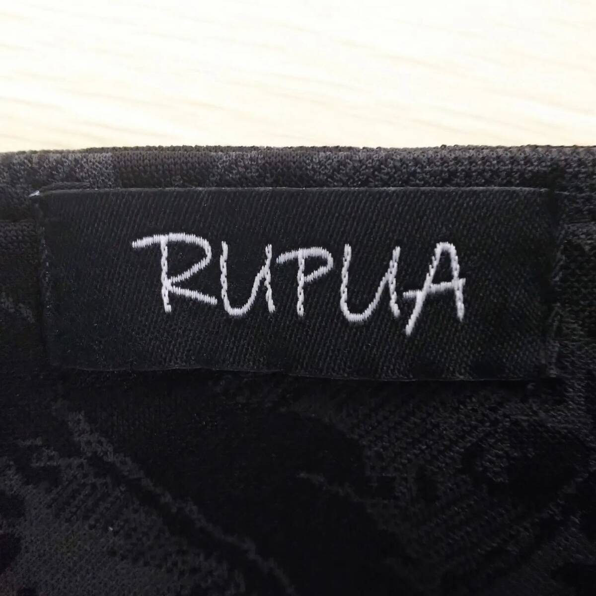 ルプア　RUPUA　トップス　サイズ　M～L