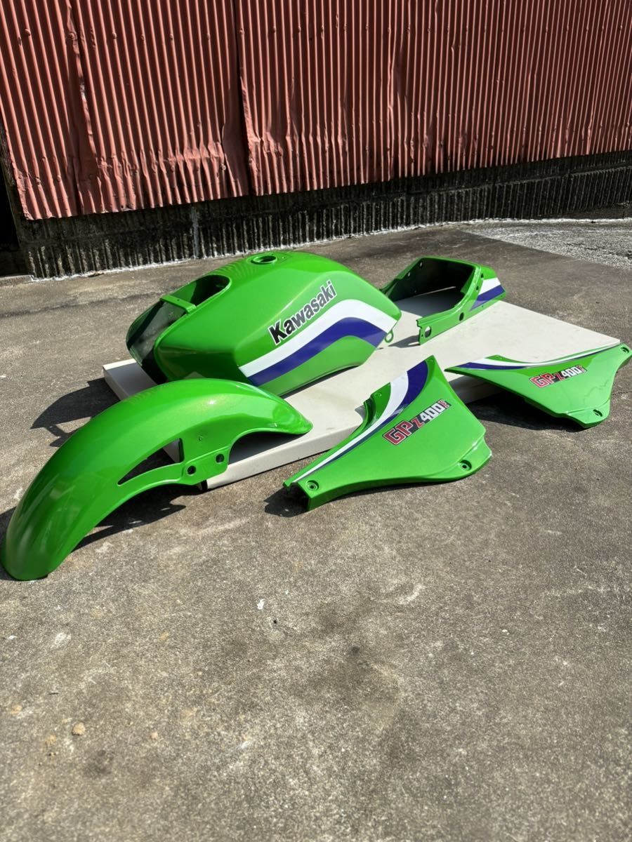 Yahoo!オークション - GPZ400F 外装セット カウル テールカウル Yahoo!オークション - GPZ400F 外装セット カウル テールカウル