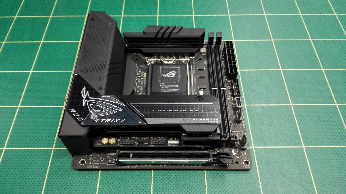 DOS/Vマザーボード　ROG STRIX Z690-I GAMING WIFI【動作確認済】(2523015)※代引不可_画像2