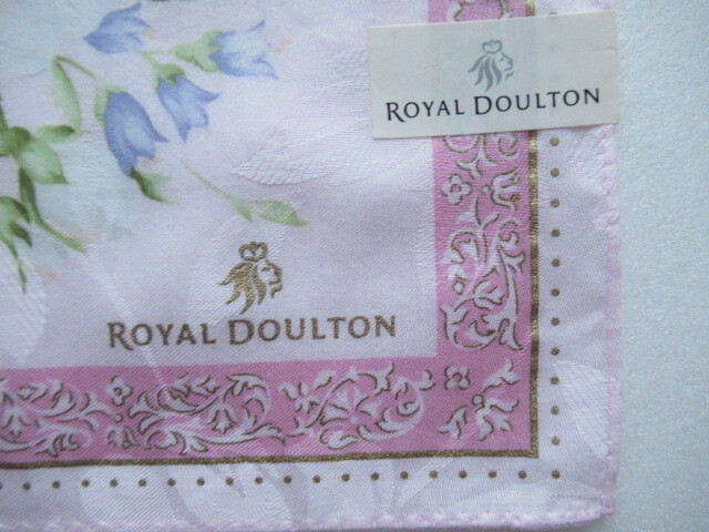 新品★ロイヤルドルトン★大判ハンカチ★豪華できれいな花★ピンク系★地模様あり★ROYAL DOULTONの画像3