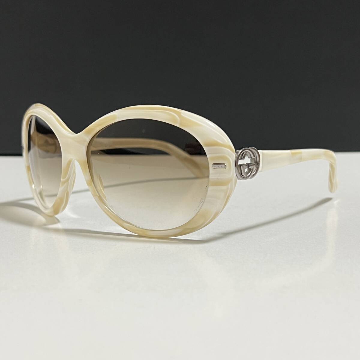 美品 GUCCI グッチ サングラス GG2988/S SVDS8 58 15 110 美品 GUCCI グッチ サングラス GG2988/S SVDS8 58 15 110