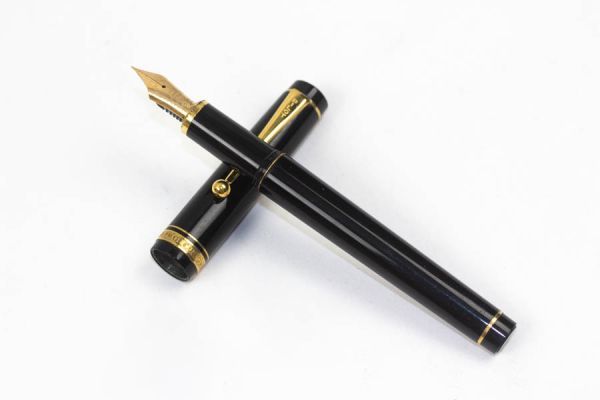 PILOT パイロット COSTAM カスタム F / Elite エリート F / MONT BLANC モンブラン No.32 / ペン先 14K・18K 万年筆 4点まとめて ＃18131_画像2