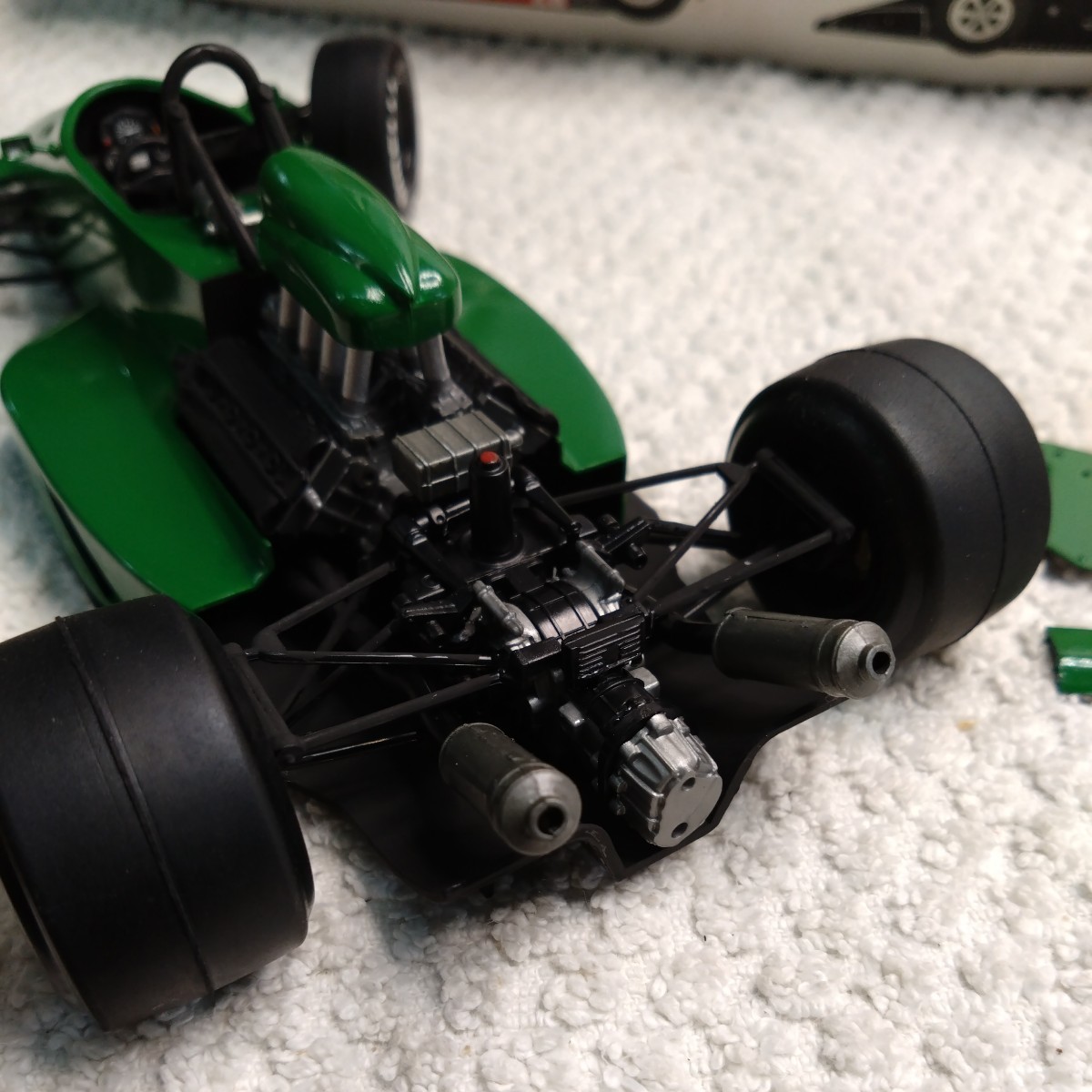 ☆ MODELER'S ADVAN LOLA T87/50 COSWORTH F3000 1/20 モデラーズ☆　完成品　ジャンク_画像6