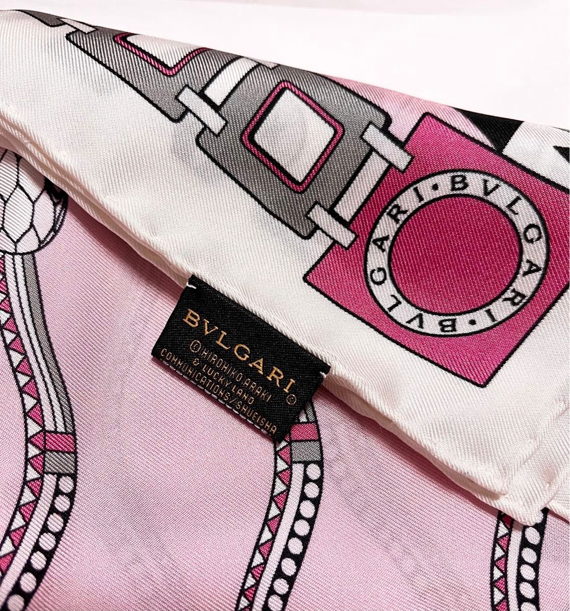 レア BVLGARI × Hirohiko ARAKI シルクバンダナ スカーフ レア BVLGARI × Hirohiko ARAKI シルクバンダナ スカーフ