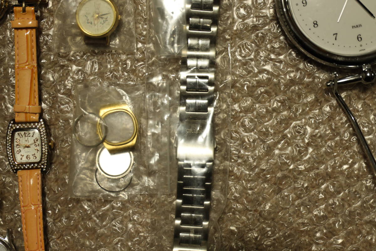 （B126）メンズ　レディース　クオーツ時計　いろいろ26点まとめて　SEIKO　セイコー　CITIZEN シチズン　ELLE　腕時計　置時計 委託品_画像5