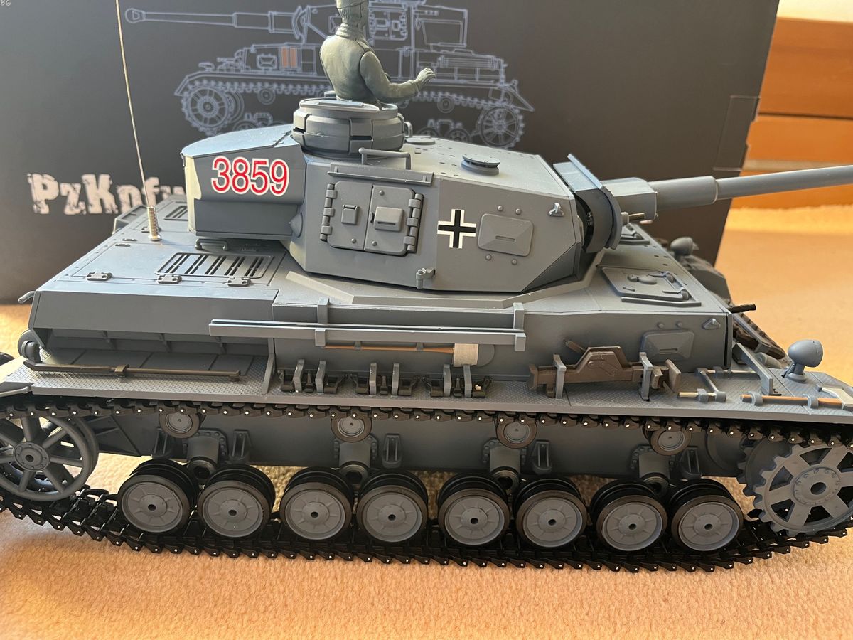1/16サイズ戦車ラジコン ドイツIV号F2型 ヘンロン3859-1 基板7 0 1/16サイズ戦車ラジコン ドイツIV号F2型 ヘンロン3859-1 基板7 0