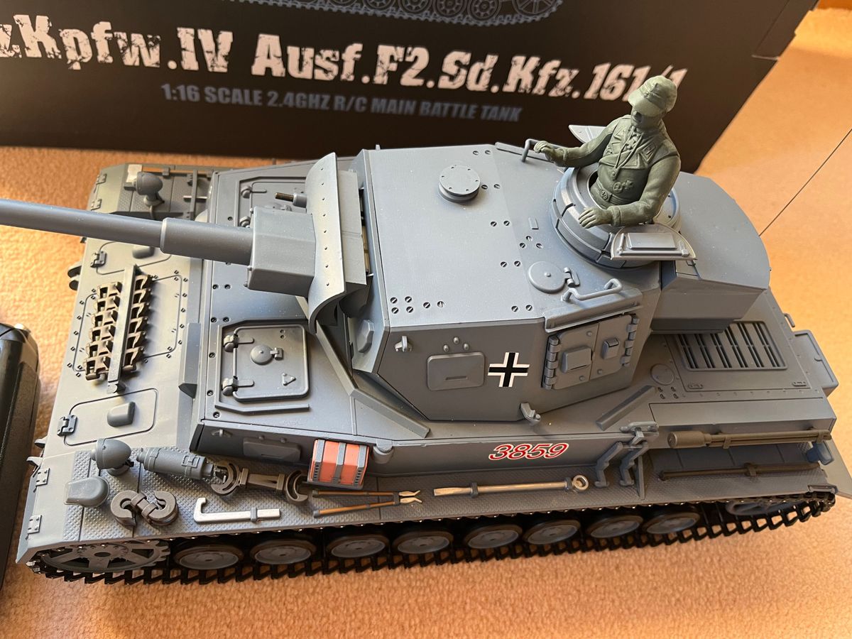 1/16サイズ戦車ラジコン ドイツIV号F2型 ヘンロン3859-1 基板7 0 1/16サイズ戦車ラジコン ドイツIV号F2型 ヘンロン3859-1 基板7 0
