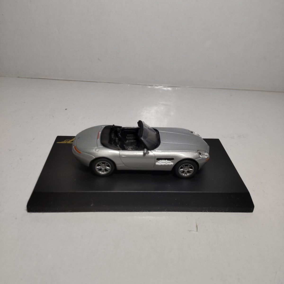 BMW Z8 京商 1/72