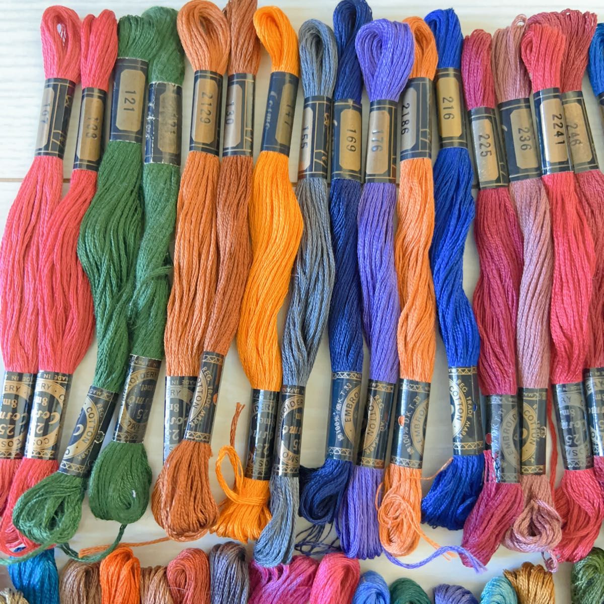コスモ刺繍糸　25番 8m 50束　 シック系　色番被りなし