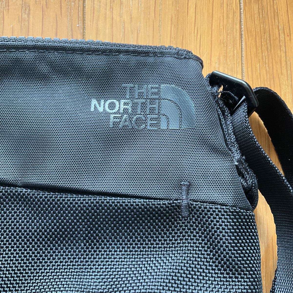 レア　NORTH FACE ポシェット　ポーチ 斜め掛け サコッシュ ショルダーバッグ _画像3