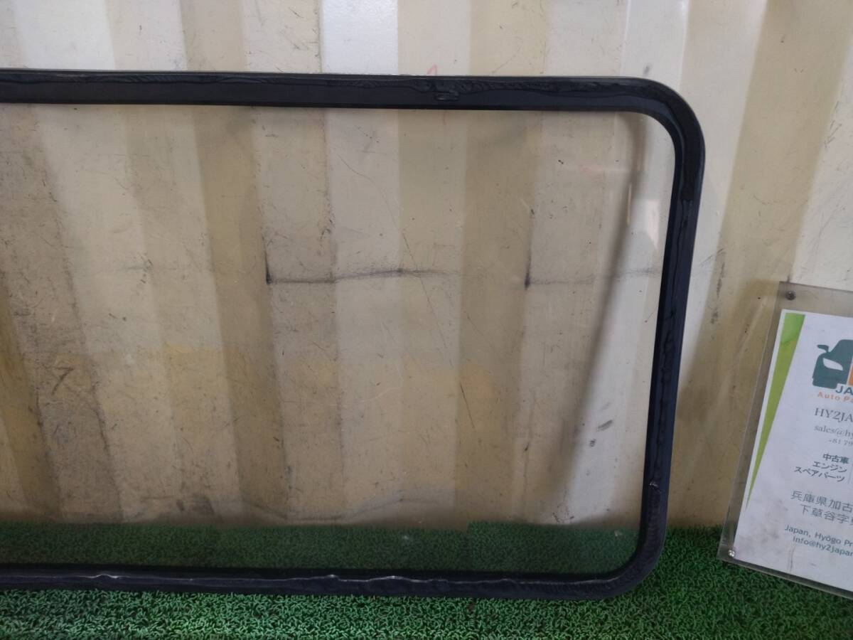  Nissan rear quarter glass left Caravan E-KEE24 KEE24 AEGE24, ARE24, ARGE24, ARME24, ARMGE24, CRGE24 1990 #hyj NSP160806