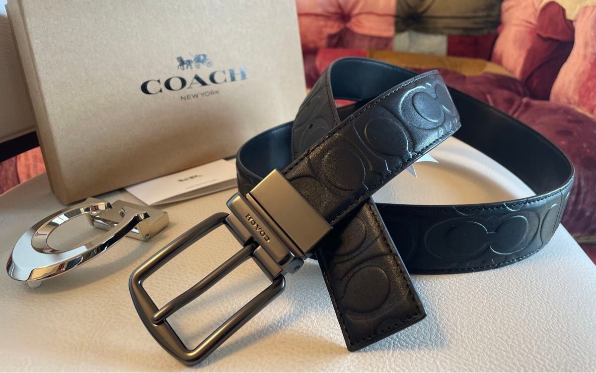 新品COACHコーチ3点セットレザーリバーシブルフリーサイズベルトギフト箱付き  