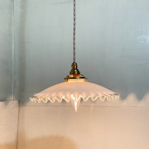 フランスアンティーク　フリルガラスペンダントライト【43-470B】天井照明　吊り下げ照明　コード色長さ調整可能！
