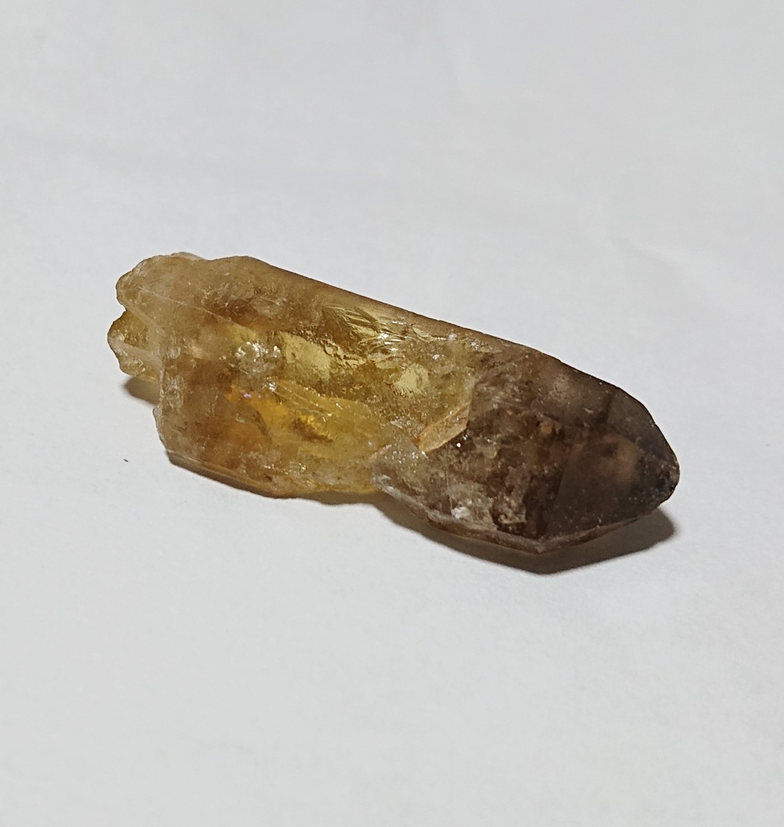 ザンビア産 天然シトリン(黄水晶）濃いめカラー ゲートウェイ/自然色/鉱物標本、原石、アフリカ_画像2