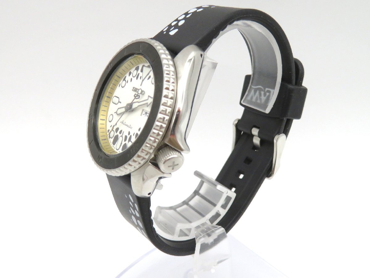 1円◆稼働◆　セイコー　4R36-11Y0　ワンピースコラソンモデル 　白　クオーツ　メンズ　腕時計 M089_画像3