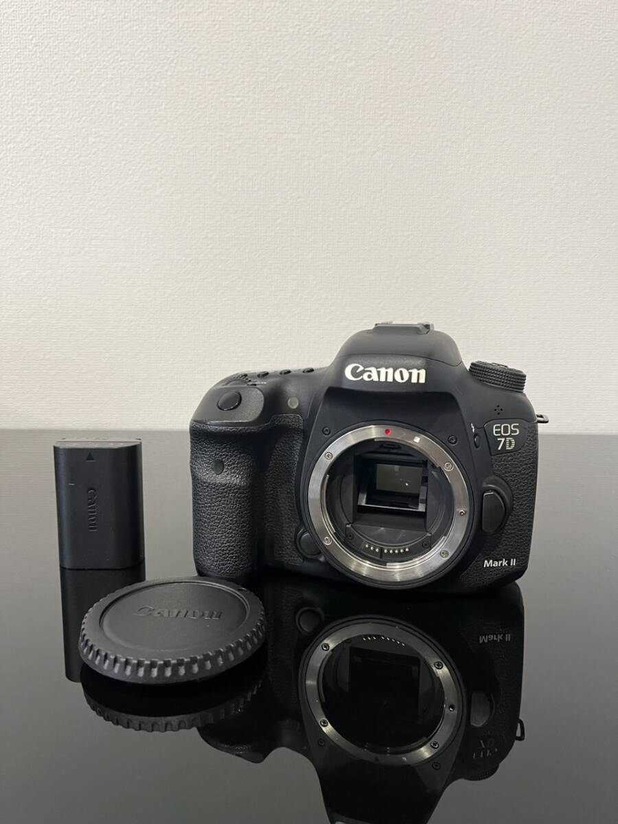 Canon キヤノン EOS 7D Mark II ボディ_画像1