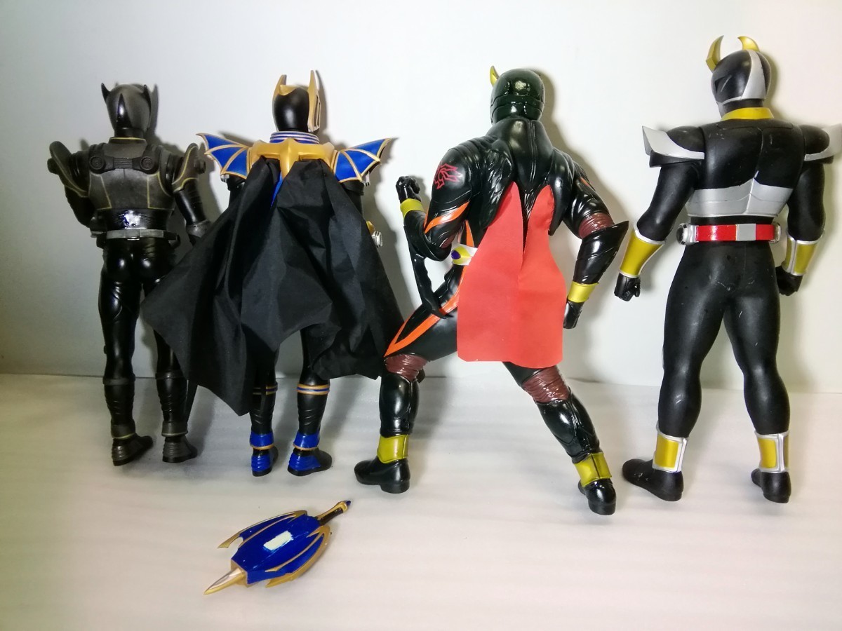 仮面ライダーフィギュア　まとめて4個　オモチャ　詳細不明？　現状渡し品_画像5