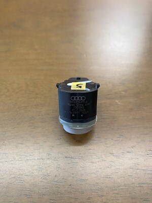 VW Audi フォルクスワーゲン アウディ コーナー センサー バンパー 5-1　4H0　919　275_画像2