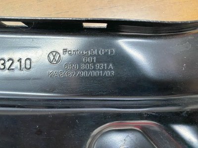 VW　フォルクスワーゲン　ポロ　６C　６R　ヘッドライト　ステー　ブラケット　コアサポート　左右　_画像3