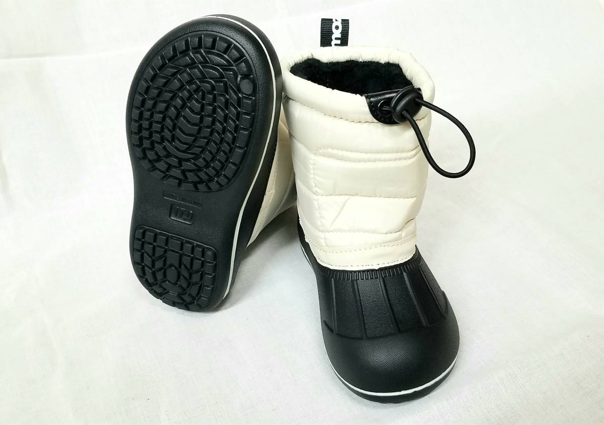 MOZ　キッズ防寒ブーツ　スノーブーツ　アイボリー　16㎝　新品　ロゴがかわいい！あったか！軽量！防水！_画像はサイズ違いの場合があります。