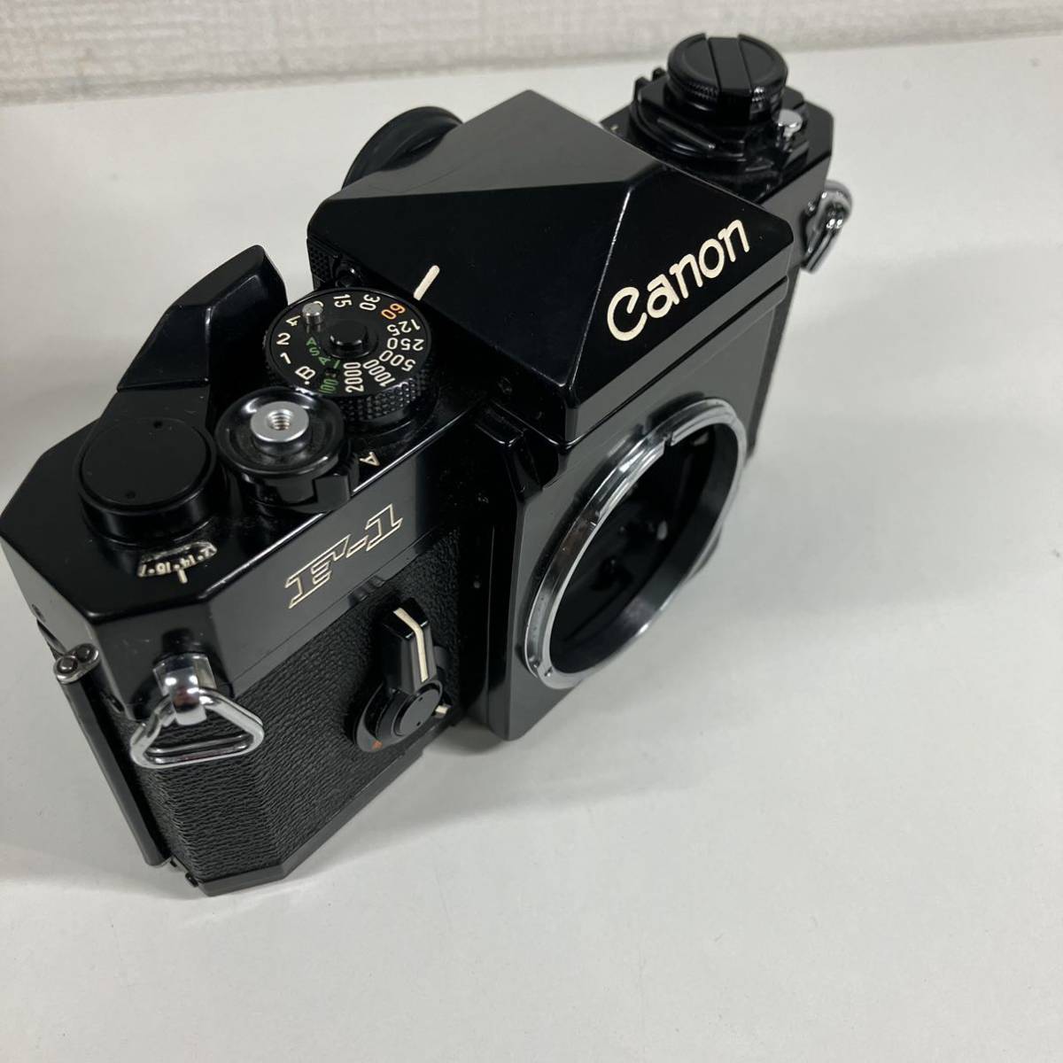 1円〜 2T Canon 一眼レフカメラ F-1 35mm プレーンシャッター式 キャノン カメラ レンズ 35-70mm POWER WINDER A 付き 動作未確認_画像4