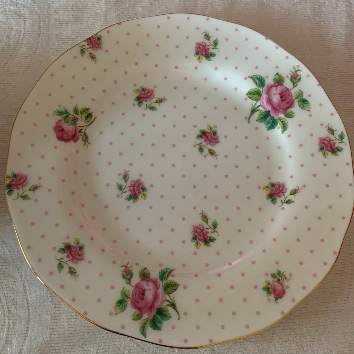 Royal Albert Cheeky Pink3Piece set ロイヤルアルバートカップ Royal Albert Cheeky Pink3Piece set ロイヤルアルバートカップ