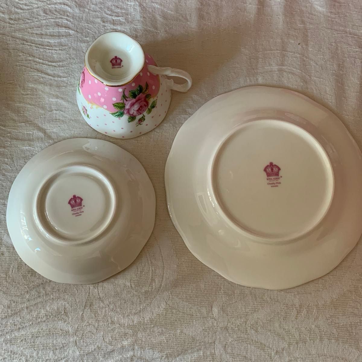 Royal Albert Cheeky Pink3Piece set ロイヤルアルバートカップ Royal Albert Cheeky Pink3Piece set ロイヤルアルバートカップ