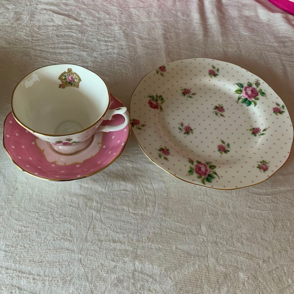 Royal Albert Cheeky Pink3Piece set ロイヤルアルバートカップ Royal Albert Cheeky Pink3Piece set ロイヤルアルバートカップ