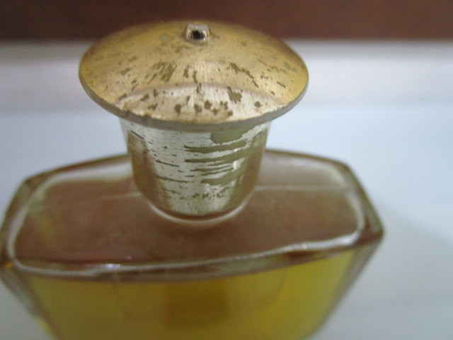 TABU Dana PARIS FRANCE fragrance remainder amount approximately 90%danatab- gold cap 