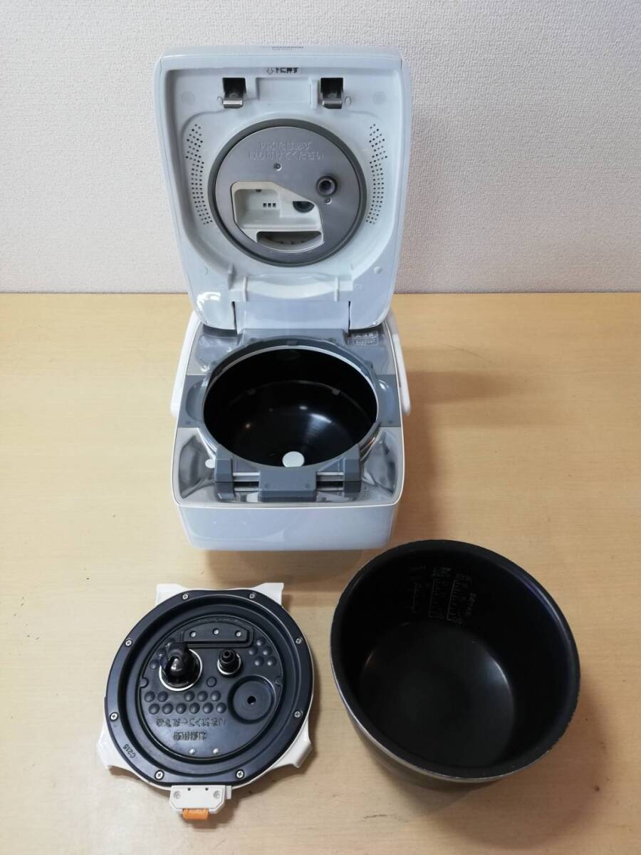 【LK74】NW-KA10 ZOJIRUSHI 象印 圧力 IH 炊飯器 炊飯ジャー 5合炊き 2018年製 通電確認済み 動作品_画像3