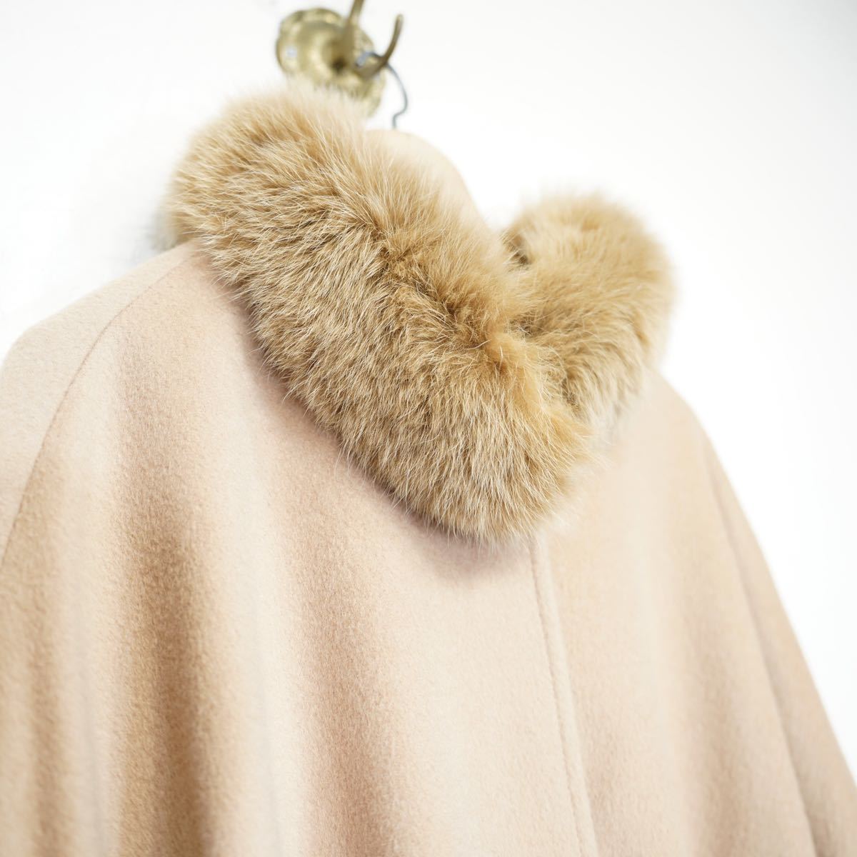 EU VINTAGE FUR DESIGN CAPE COAT PONCHO MADE IN FRANCE/ヨーロッパ古着ファーデザインケープコート(ポンチョ)