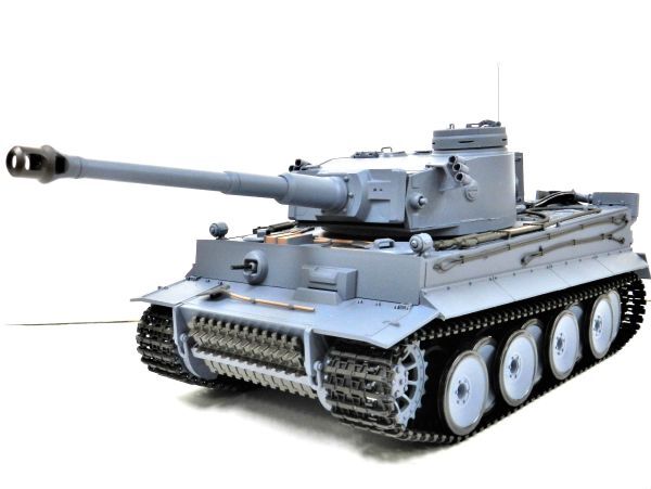 良質 ☆塗装済み完成品戦車ラジコン☆ Heng Long 2.4GHz 1/16 タイガーI型 3818-1【赤外線バトルシステム付 対戦可能 Ver.7.0】 戦車、軍用車両