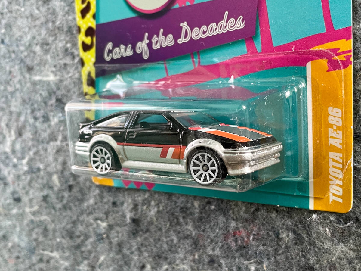 Hot Wheels 2012 Walmart Exclusive Cars of Decades Toyota AE-86 ホットウィール ウォルマート限定 トヨタ ハチロク トレノ レビン_画像2