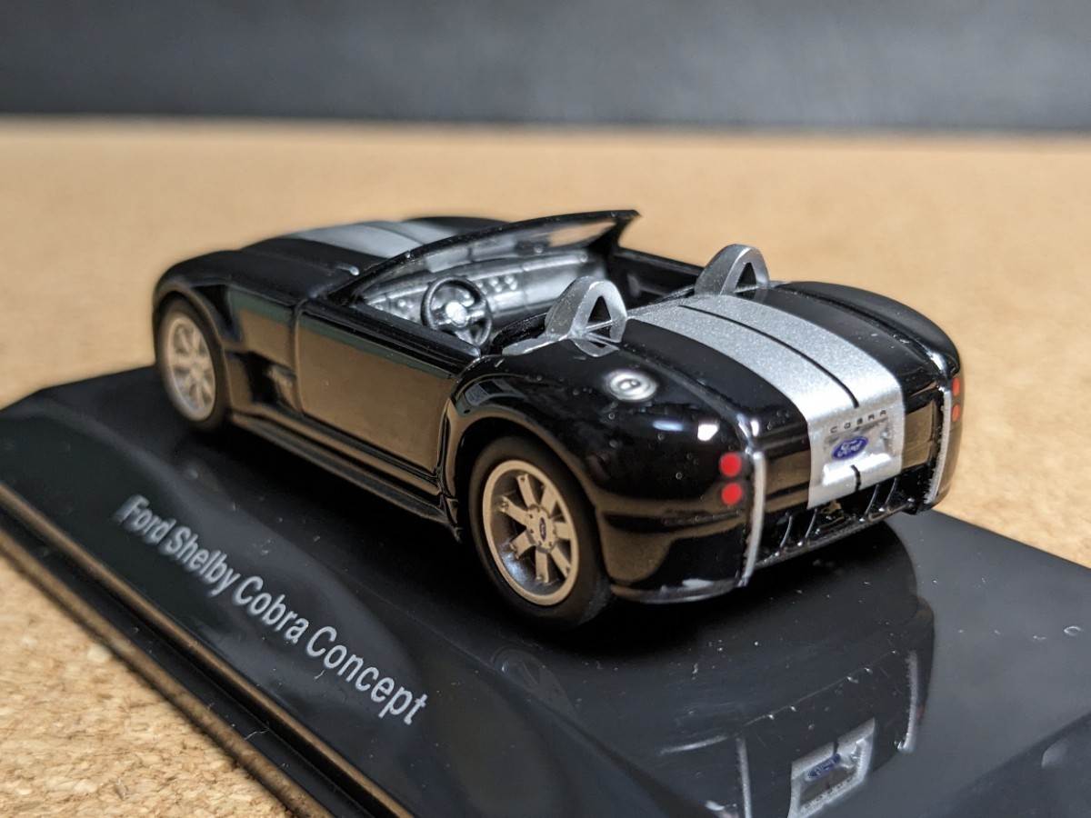 ☆フォード シェルビーコブラ コンセプトカー2004☆Autoart☆1/64☆☆美品・外箱無し☆Ford Shelby Cobra Concept☆の画像3